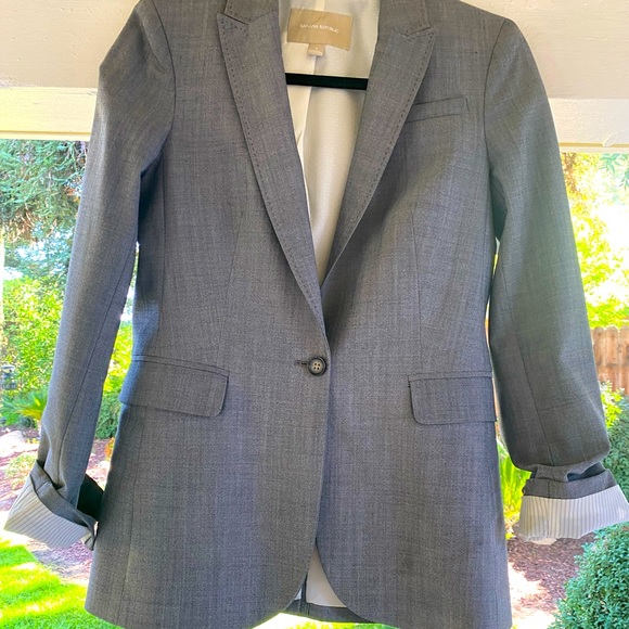 BANANA REPUBLIC LIGHT GRAY ONE BUTTON BLAZER - Picture 2 of 4